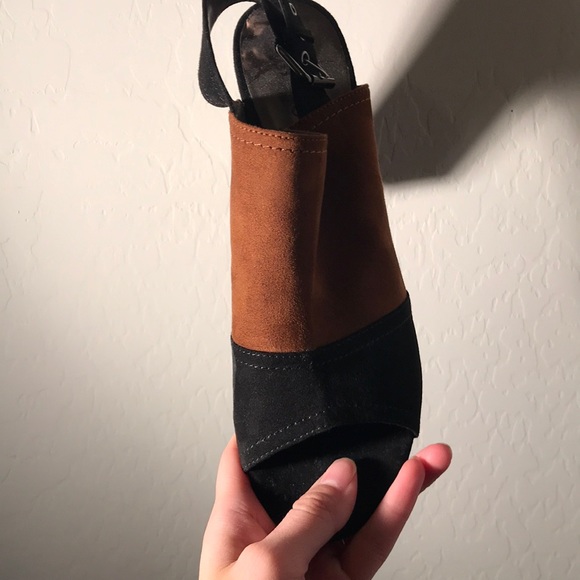 Shoes - Picture 2 of 3